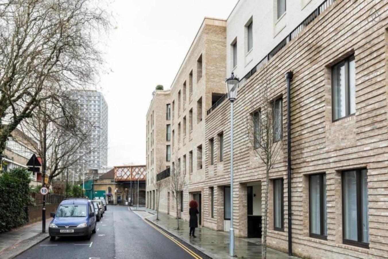Appartamento Modern Designed 2 Bed Penthouse Sleeps Five Londra